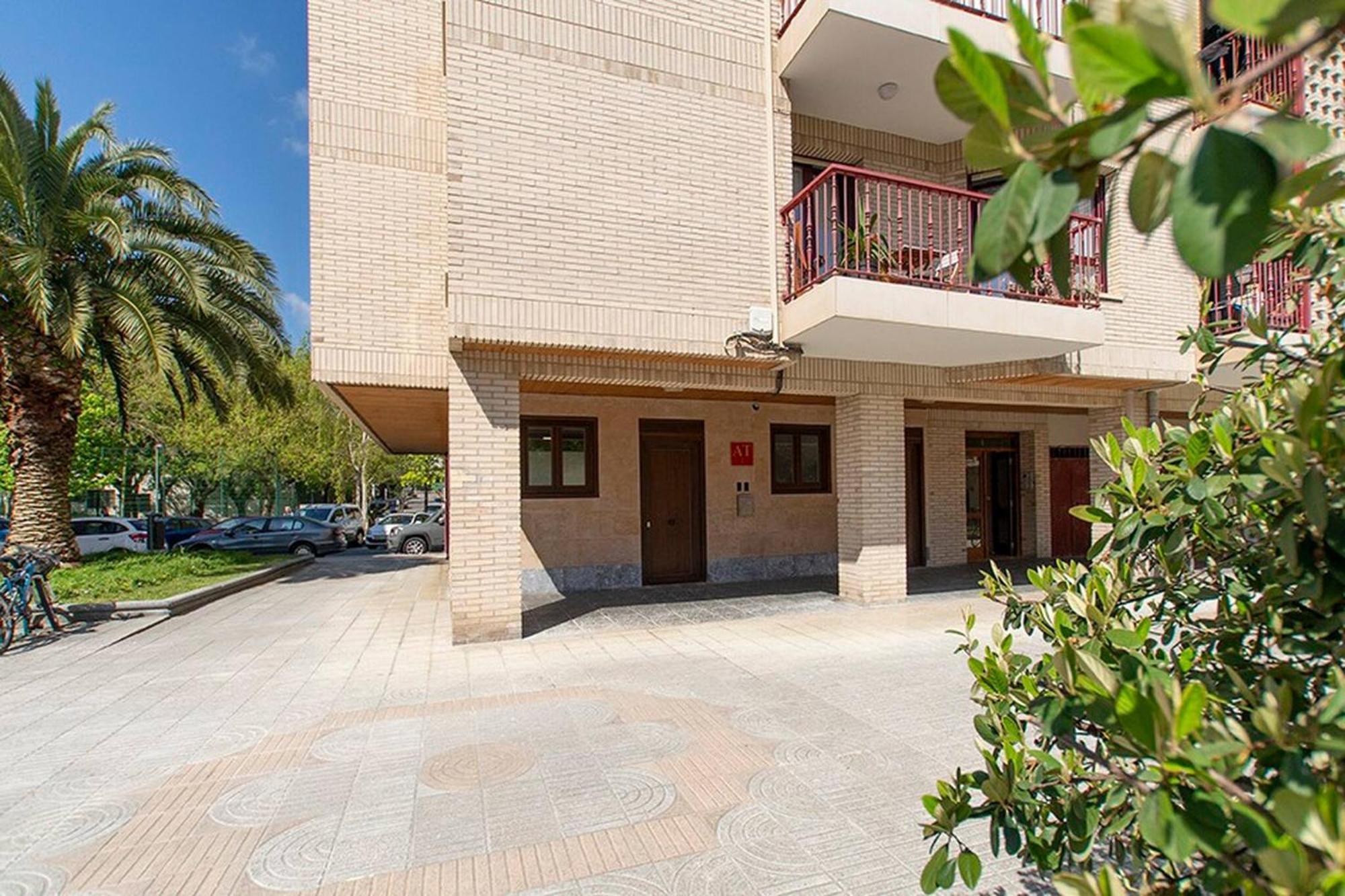 Apartamentos Lurralde 扎鲁亚斯 外观 照片