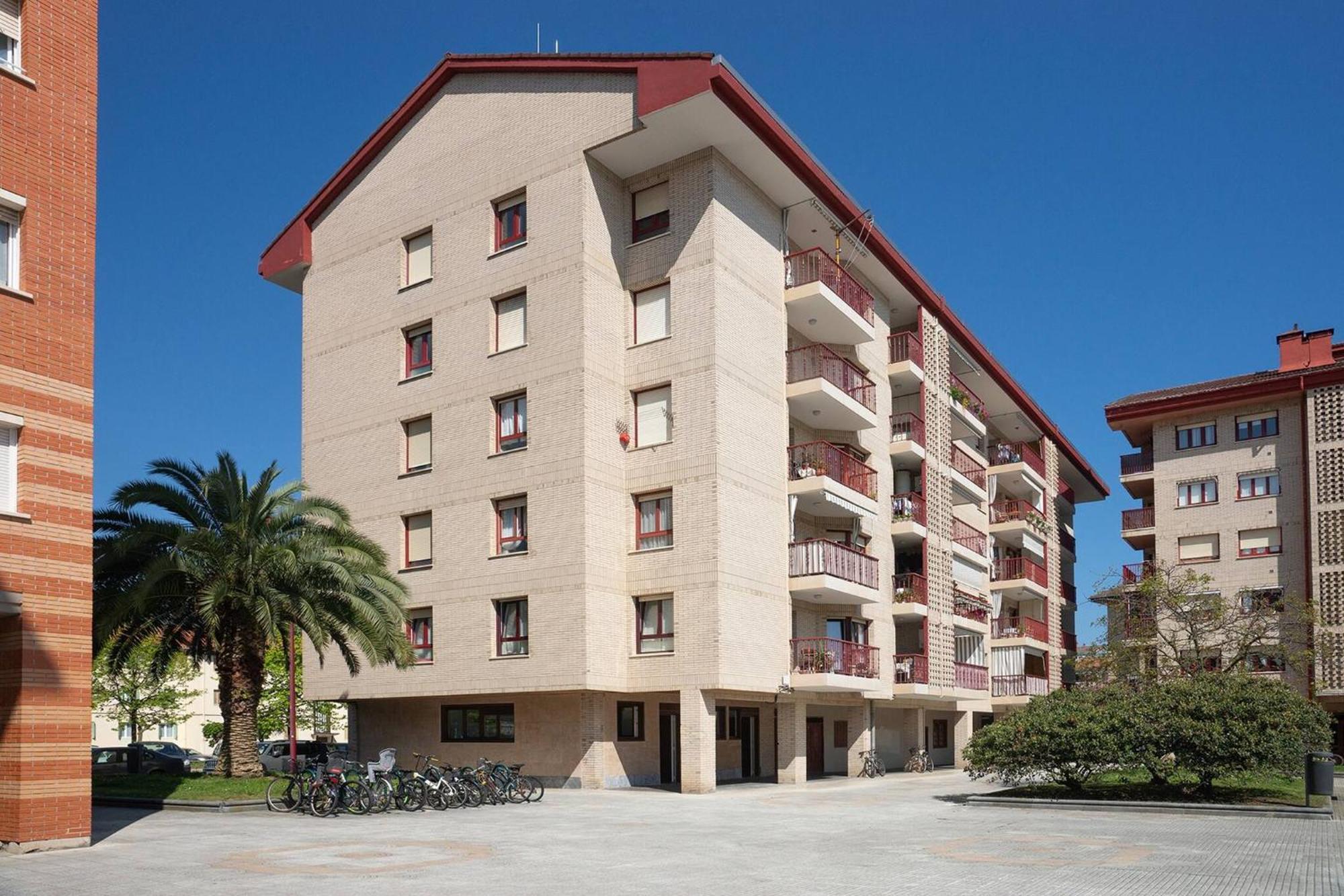 Apartamentos Lurralde 扎鲁亚斯 外观 照片