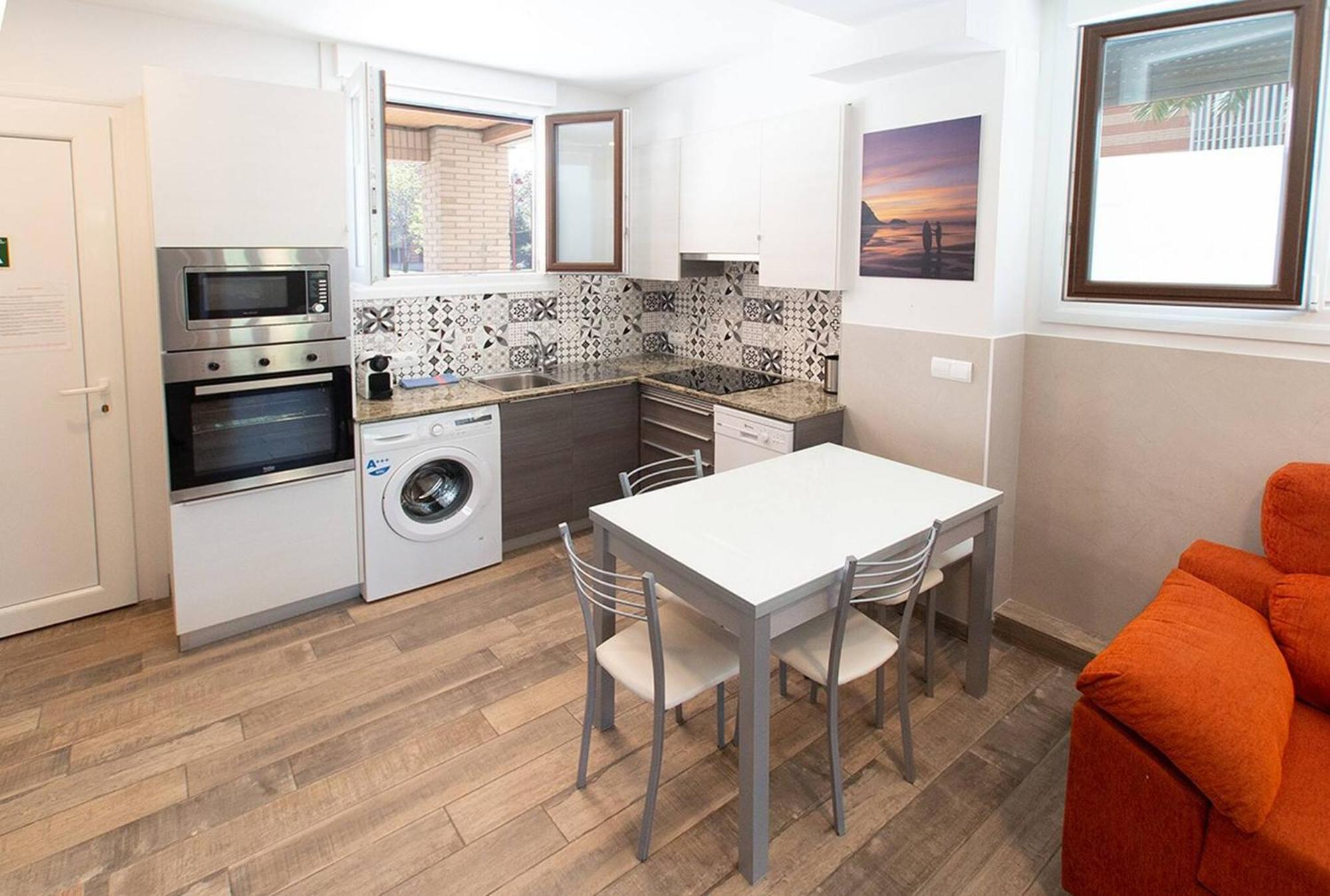 Apartamentos Lurralde 扎鲁亚斯 外观 照片